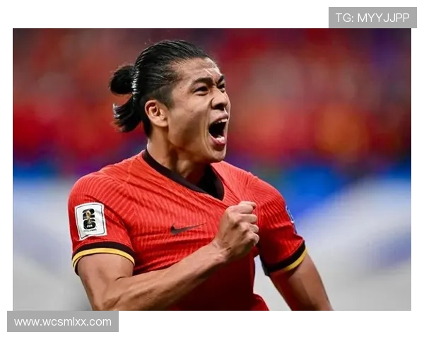 国家队世预赛关键战在即主帅调整阵容引发球迷热议媒体关注焦点